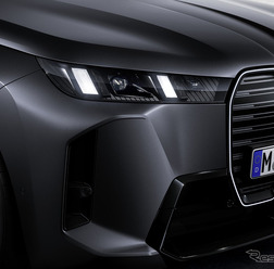 BMW『iX』改良新型の「M70 xDrive」