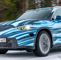 メルセデスベンツ『GLC』次期型のプロトタイプ