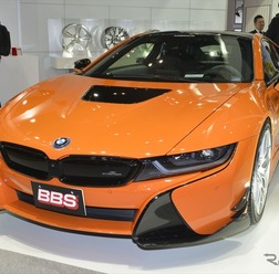 BBSジャパン BMW i8（東京オートサロン16）