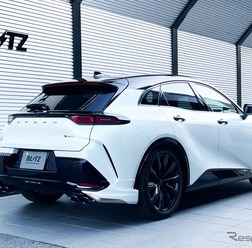 チタンカラーテールセット(VSR)装着例(モデリスタリヤスパッツ装備車)