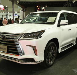 レクサス LX モデリスタ（東京オートサロン16）