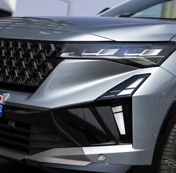 ルノー エスパス フルハイブリッド E-Tech 200hp