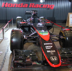 大阪オートメッセに登場するマクラーレン・ホンダ『MP4-30』
