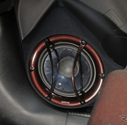 スイフトスポーツが劇的進化！ スピーカー×市販ナビの新たな音体験［Pro Shop インストール・レビュー］by  M.E.I.