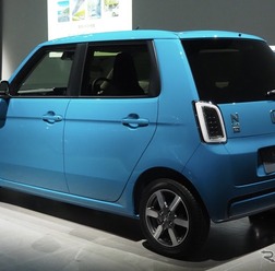 ホンダ N-ONE e: