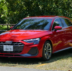 アウディA3 Sportback 30 TFSI S Line