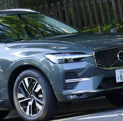 ボルボ XC60 Ultra B5 AWD