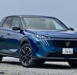 プジョー3008 GT HYBRID アルカンターラパッケージ