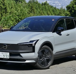 ボルボ EX30 Cross Country(クロスカントリー)