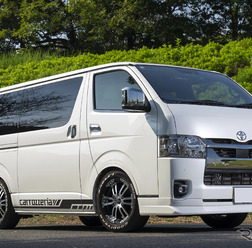 ハイエースが「移動リビング」に変身!カロッツェリアで車内体験を格上げする最短ルート