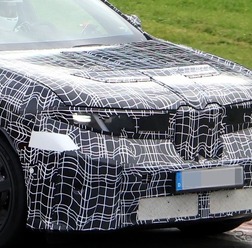 BMW iX3 M のプロトタイプ