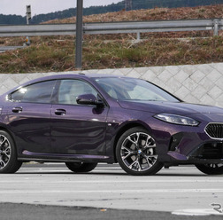 BMW 220dグランクーペ