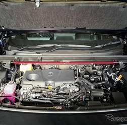 タナベ サステック・ストラットタワーバー・プラス　トヨタ・RAV4装着例