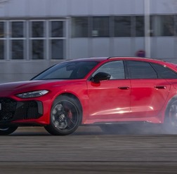 アウディ RS 5 新型