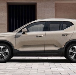 ボルボ XC40 Ultra B4 AWD Selection