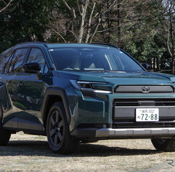 トヨタ RAV4 アドベンチャー ハイブリッド