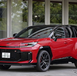 トヨタ RAV4 PHEV GRスポーツ