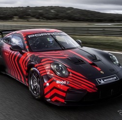 ポルシェ『911 GT4 R』