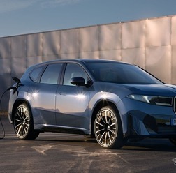BMW iX3 新型