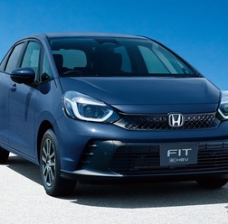 ホンダ『フィット』改良新型の「Z」