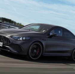 メルセデスAMG CLA 45 4MATIC+ 新型