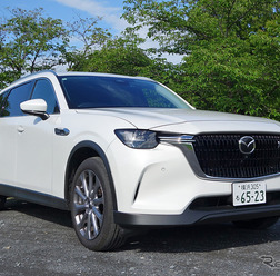 マツダ CX-80 XD Lパッケージ（改良後のドライブエディションに相当）4WDのフロントビュー