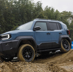 トヨタ ランドクルーザー FJ