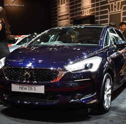 DS DS5 エディション 1955（東京モーターショー15）