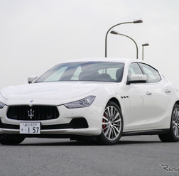マセラティ ギブリ S Q4