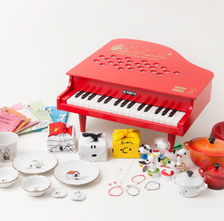 初コラボレーションオリジナルグッズ - (C) Peanuts Worldwide LLC