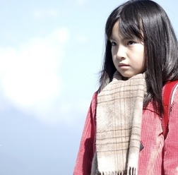 鈴木梨央／『僕だけがいない街』-(C)2016 映画「僕だけがいない街」製作委員会