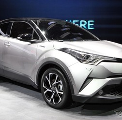トヨタ C-HR(ジュネーブモーターショー16)