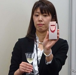 ホンダと日立製作所のポータブル呼気アルコール検知器