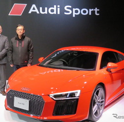 アウディ ジャパンの斎藤社長(左はquattro GmbHのA.ワトキンス氏)。