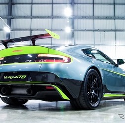 アストンマーティン ヴァンテージ GT8
