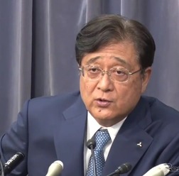 三菱自動車工業の益子修会長（資料画像）