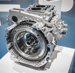スターターモーターとジェネレーターを強力な1個のモーターに統合した「ISG」