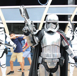 (C) Disney (C) Disney/Lucasfilm Ltd. (C) & TM Lucasfilm Ltd.