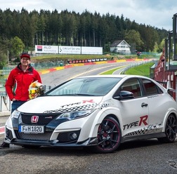 新型 ホンダ シビック タイプR（ベルギーのスパ・フランコルシャン）