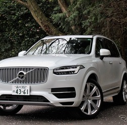 ボルボ XC90 T8