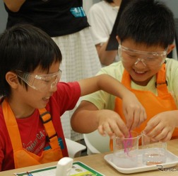 2015年の子ども実験教室の様子