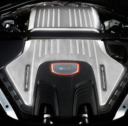 ポルシェ パナメーラ 新型の4.0リットルV8ツインターボ