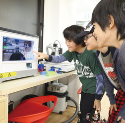 3Dプリンターでデジタルものづくり講座のようす