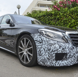 メルセデス　AMG S63 　セダン　スクープ写真