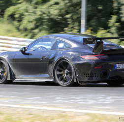 ポルシェ　911 GT2 RS