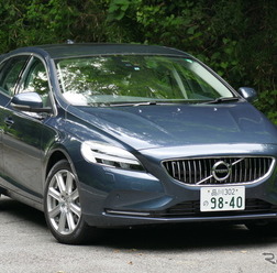 ボルボ V40 D4 Inscription