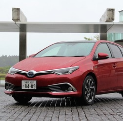 トヨタ オーリス ハイブリッド