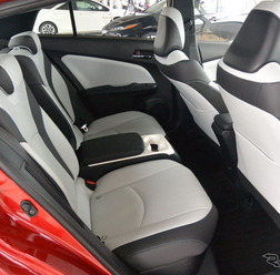 トヨタ自動車の新型プリウスPHV