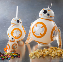 「BB-8」のポップコーンバケット、ドリンクカップ、ミニスナックケース