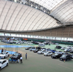 2015年の『ハイエンドカーオーディオコンテスト』の会場風景。